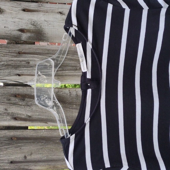 Ladies Tunic with Sheer Flounce Bottom - Picture 2 of 10